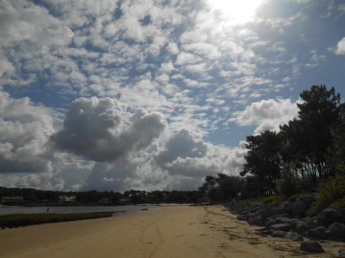 Au-delà des nuages, il y a toi et tous les autres... 